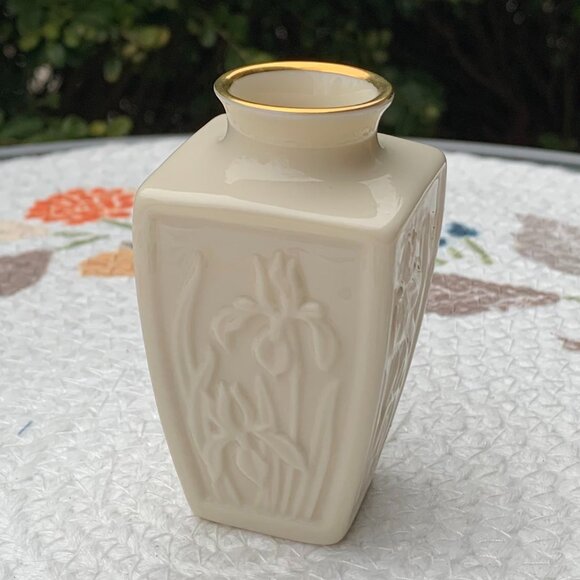 Vtg 80s LENOX Mini Iris Vase - Picture 2 of 10